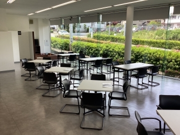関東マツダ（神奈川エリア）荏田店